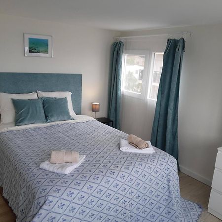 Apartamento Frente Al Mar Playa De Coroso Ribeira Ngoại thất bức ảnh