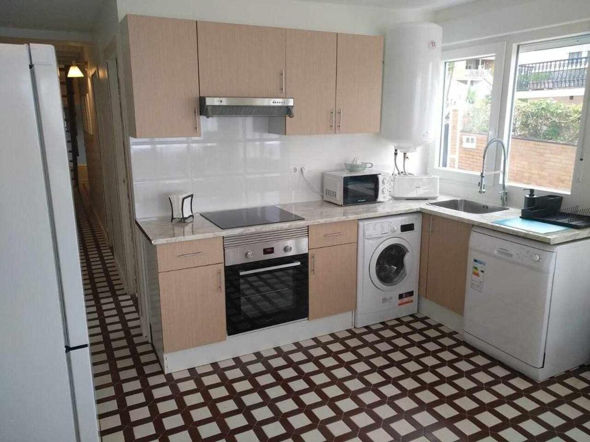 Apartamento Frente Al Mar Playa De Coroso Ribeira Ngoại thất bức ảnh